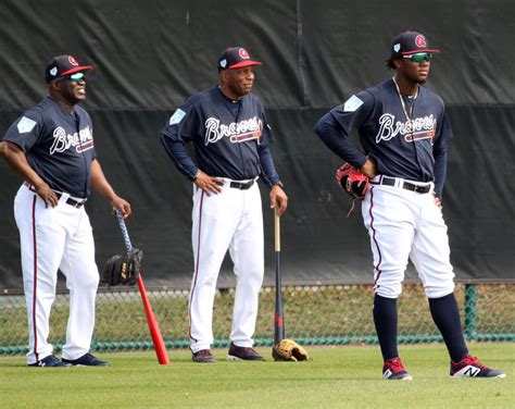 what do baseball coaches wear